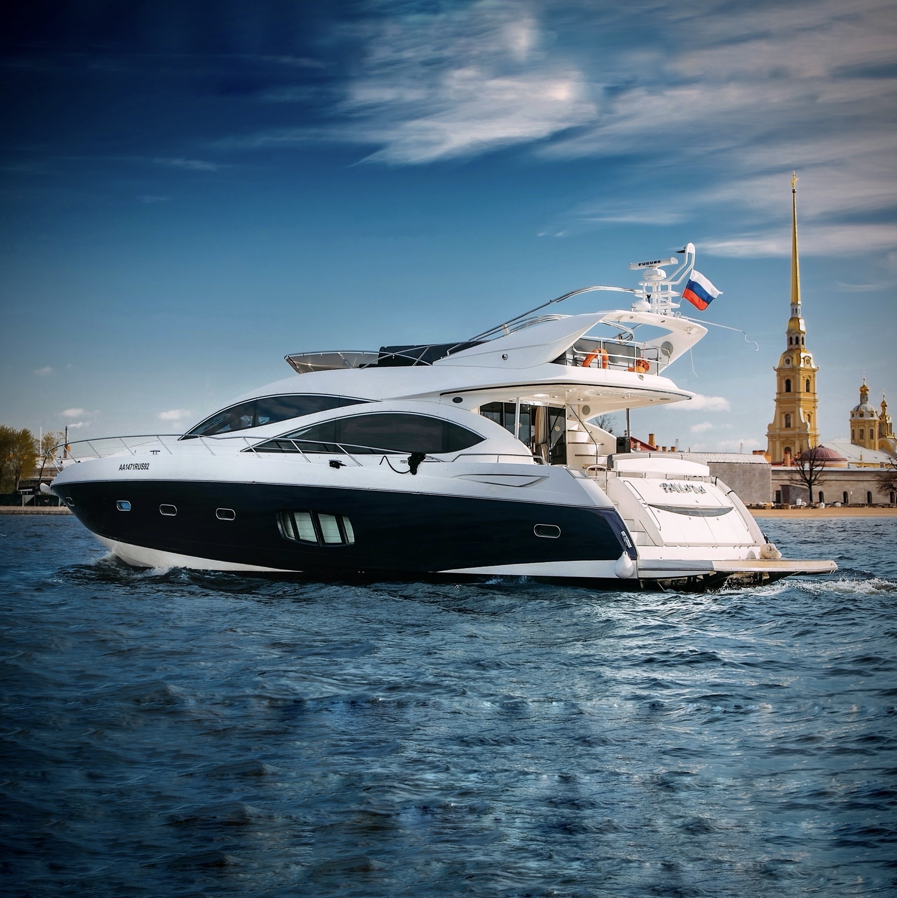 Индивидуальная аренда большой яхты Sunseeker Pallada 70